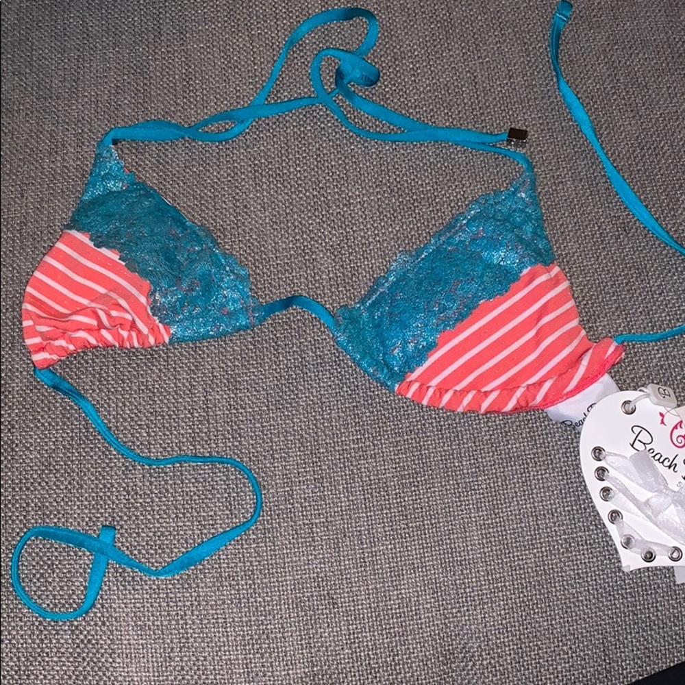 Sexy BEACH BUNNY SWIMMING TOP💙